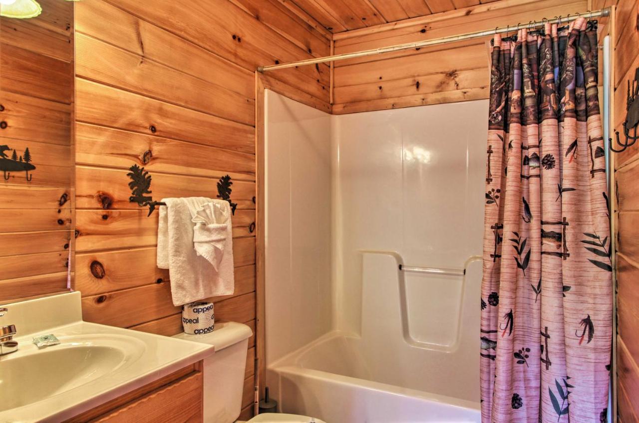 Expansive Gatlinburg Cabin Hot Tub, Deck And Grill! Exterior foto